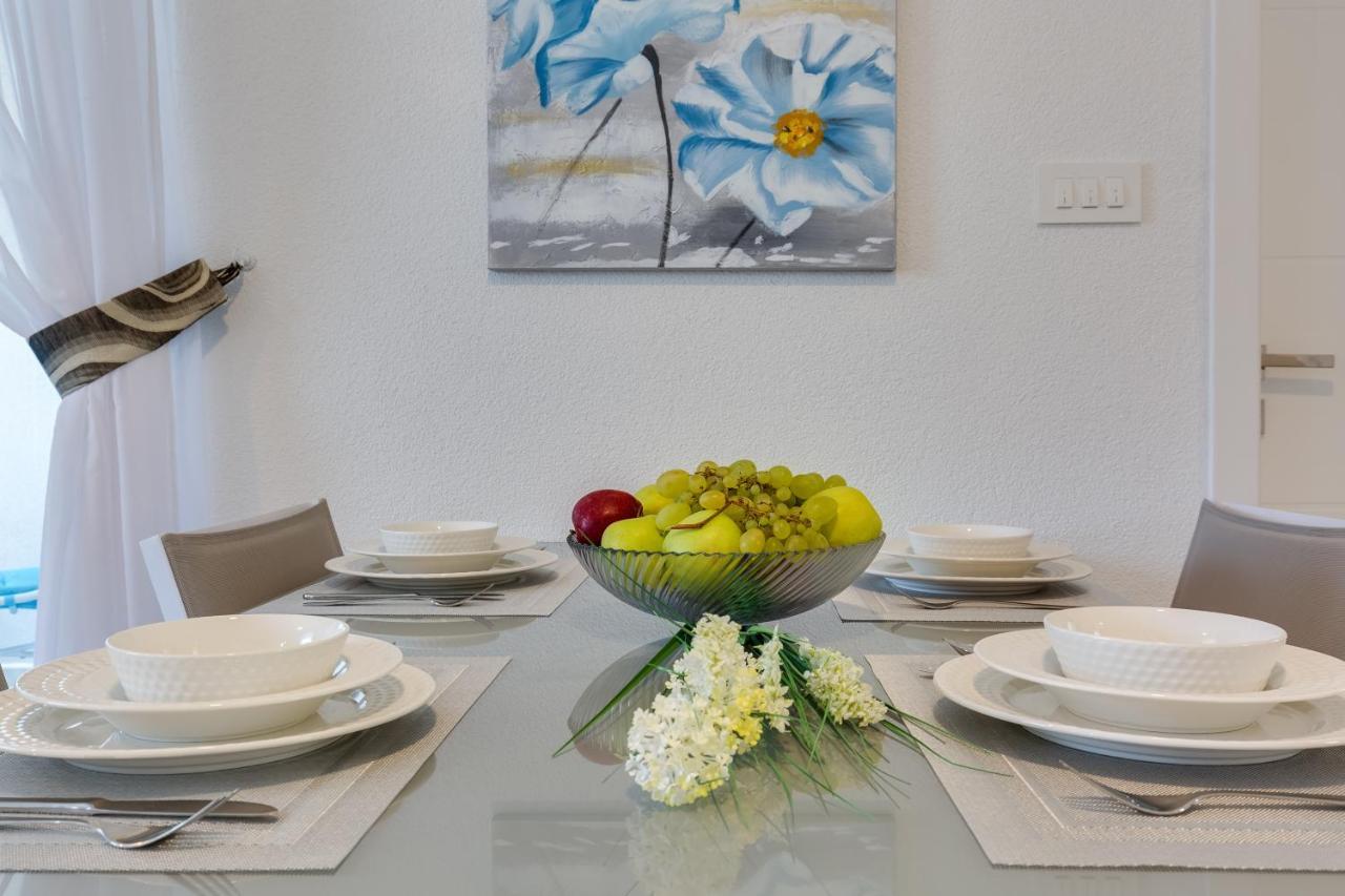 Apartmani Kastelina Vir Exterior foto